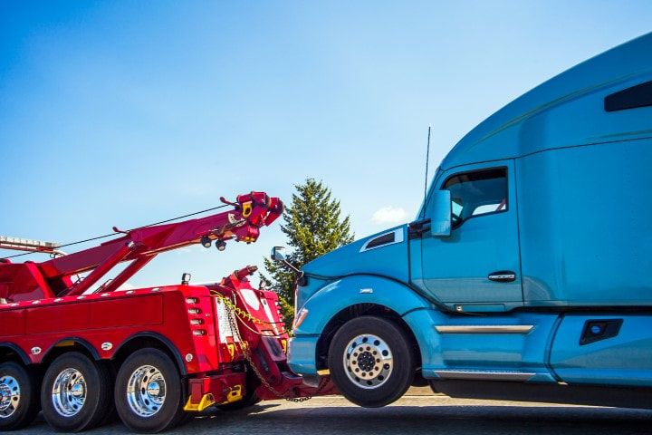 Private Property & Commercial Towing in Lansing, IL